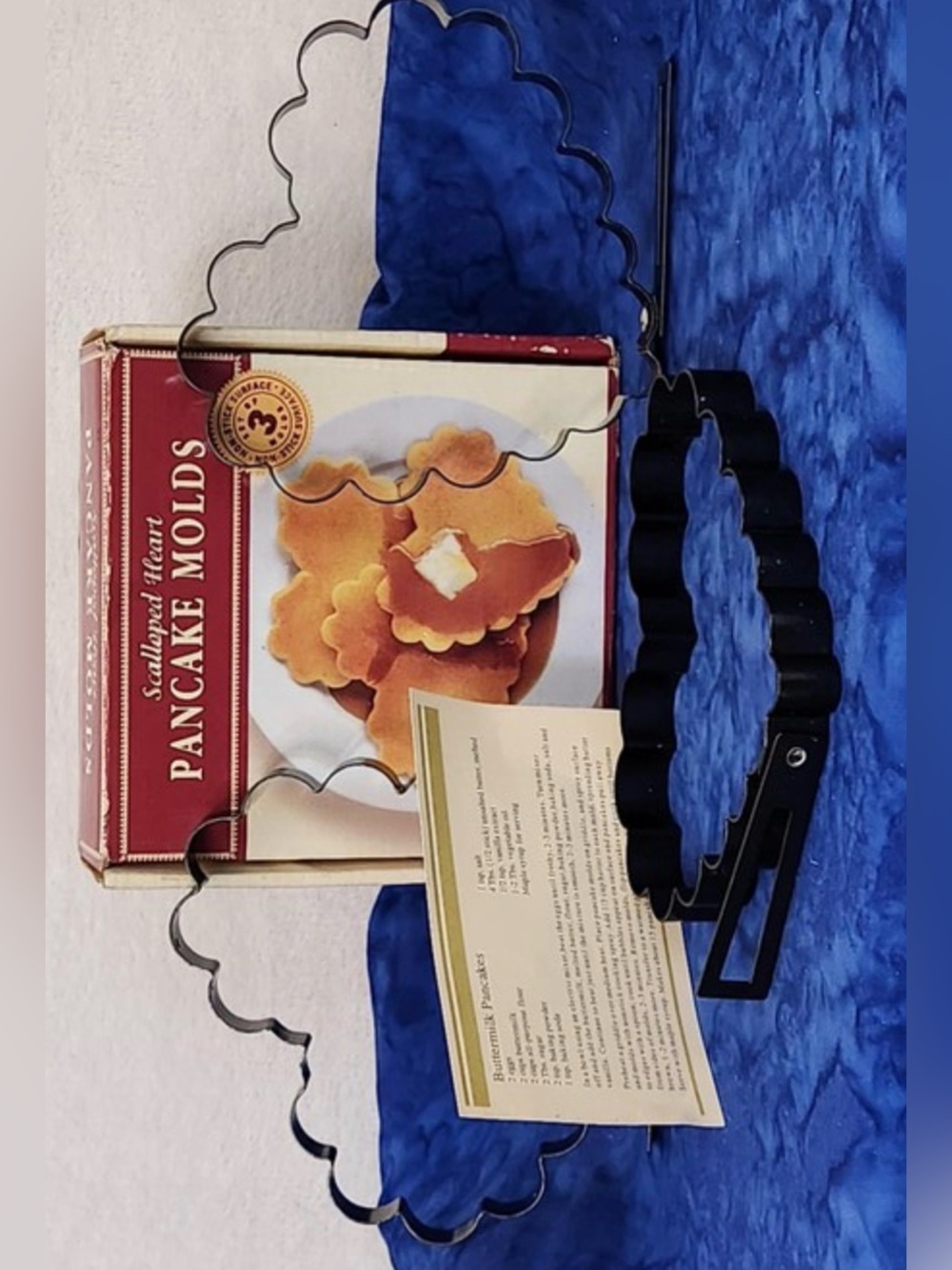 Williams Sonoma Scalloped Heart Pancake Molds - Set of 3 No Box